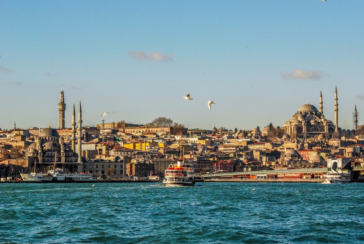 トルコ旅行のベストシーズンはいつ?目的・エリア別おすすめ時期を解説