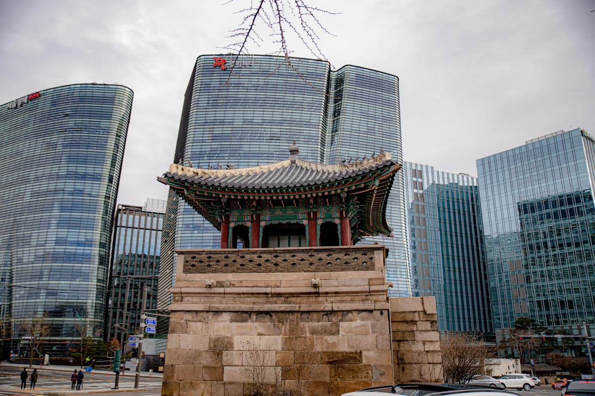 ソウルの天気を月別に徹底解説!気温・降水量と季節ごとの服装の目安まとめ