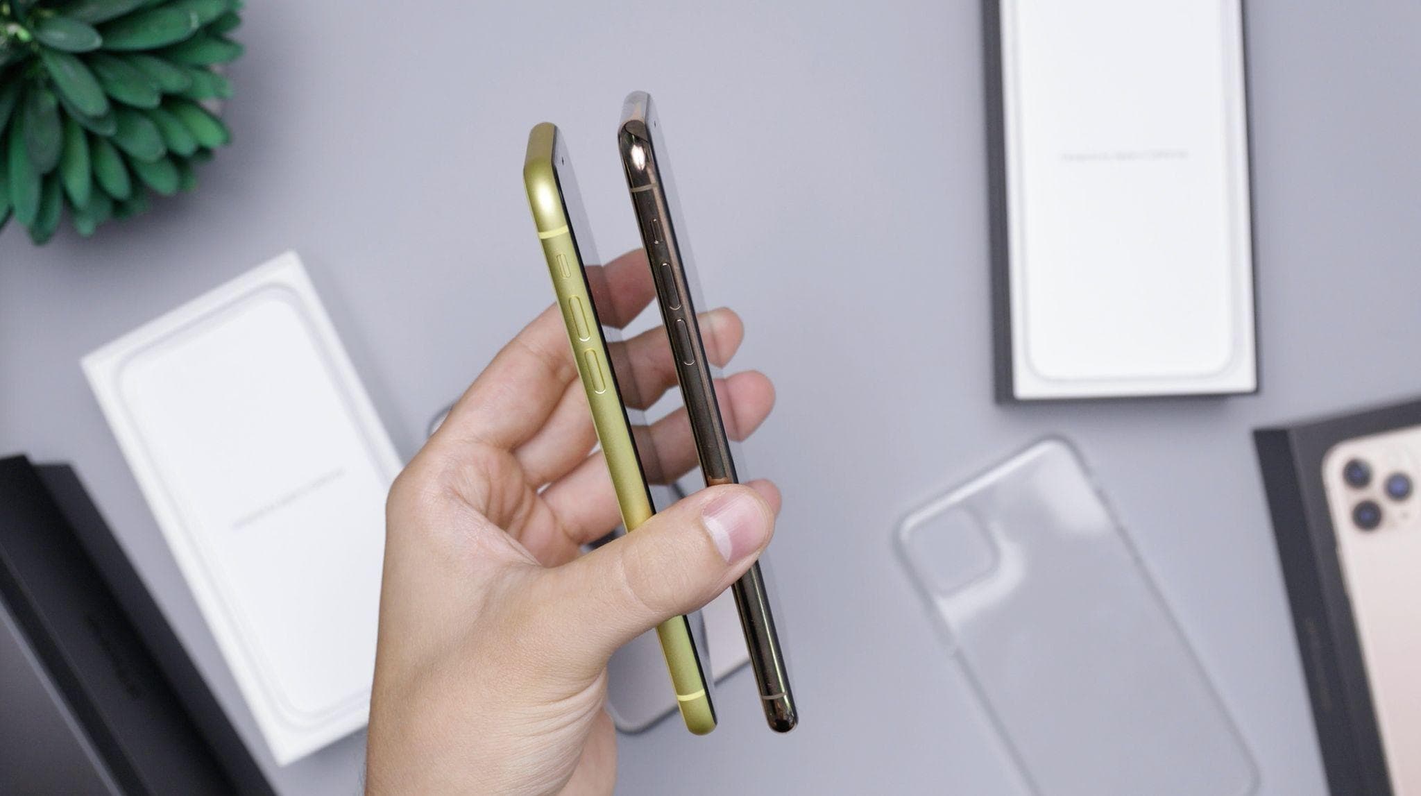 プリペイドSIMとは?eSIM・物理SIMカードの違いやメリット・選び方を解説