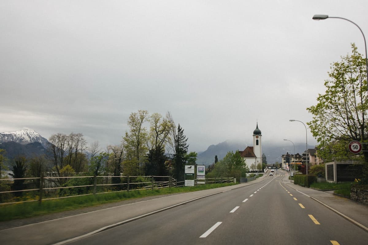 スイス旅行の費用はいくら?1週間の予算目安と賢い節約術を徹底解説