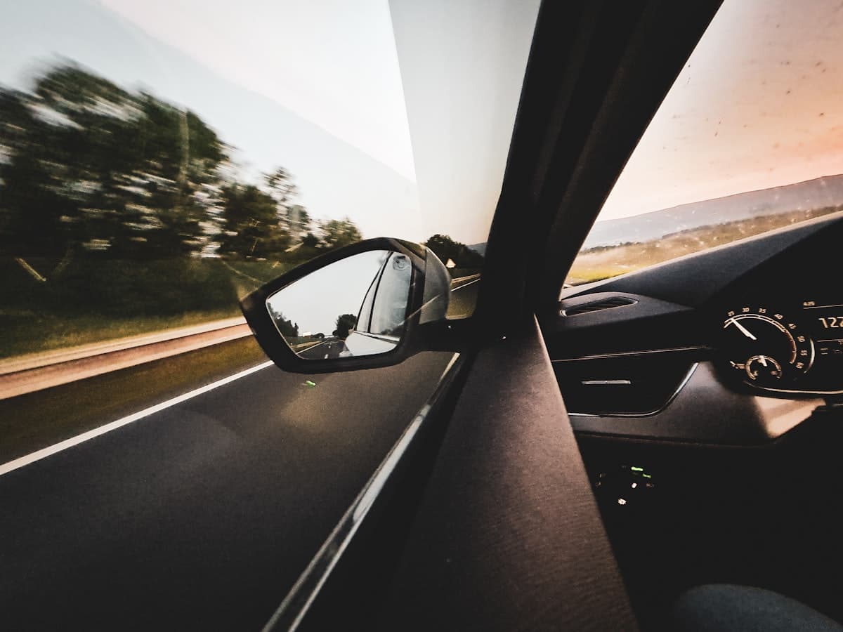 国際免許の取り方とは?必要な国一覧・申請方法・有効期限をわかりやすく解説