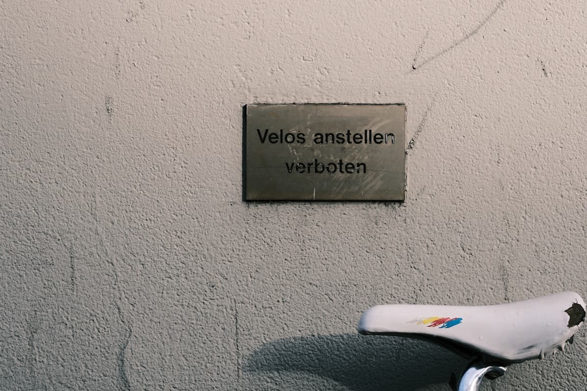 ドイツ旅行に変換プラグは必要?Cタイプの選び方・購入場所・電圧の注意点